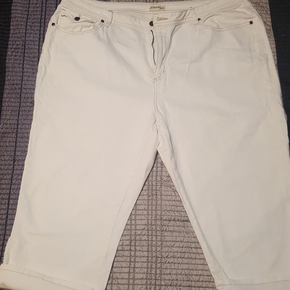 White St. JOHNS BAY Capris